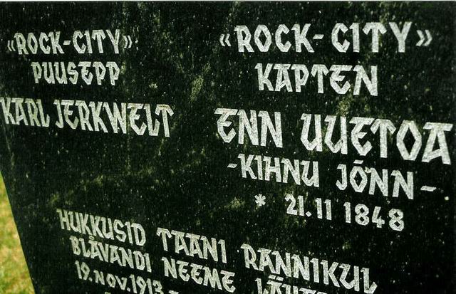 Kihnu J�nni haud.