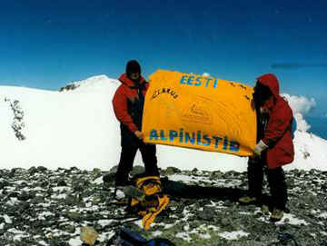 �llar Rosenfeldt ja Tarmo M�nnard Elbruse idatipus. 5621m