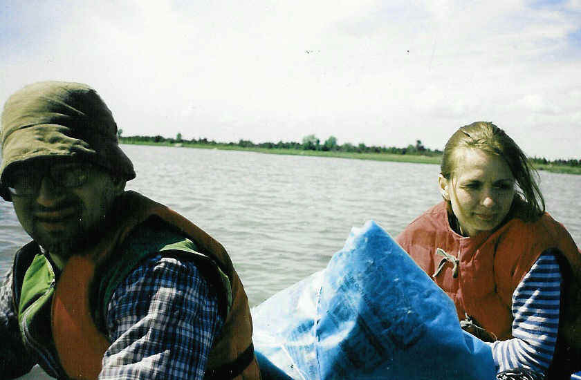 Tarmo ja Anu teel Vormsilt Eerikulaiu poole.