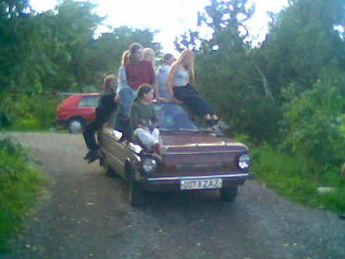 Pealt lahtine auto. Foto Priit Pent